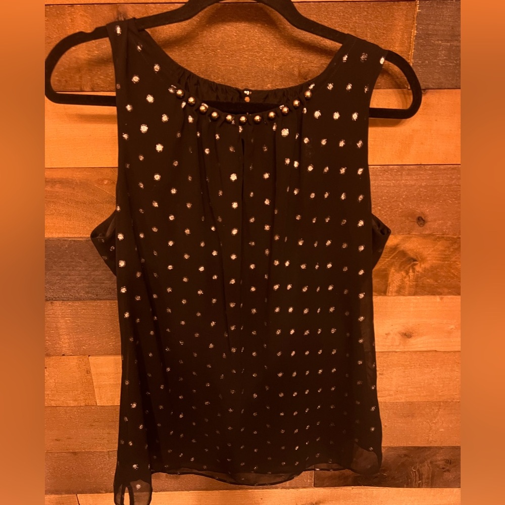 White House Black Market Lined Sleeveless Blouse w/ Silver detail size Medium
